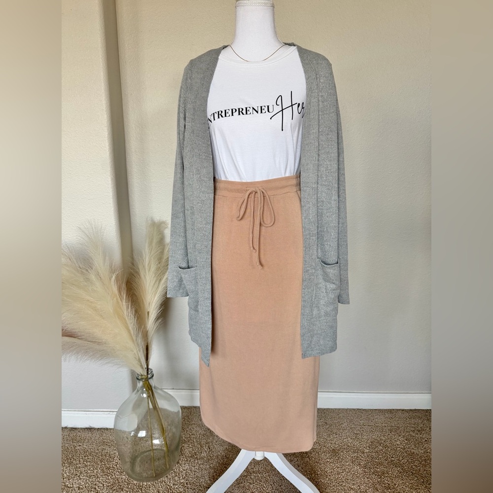 NWT Enti- Cool Mom Skirt - Blush Skirt
